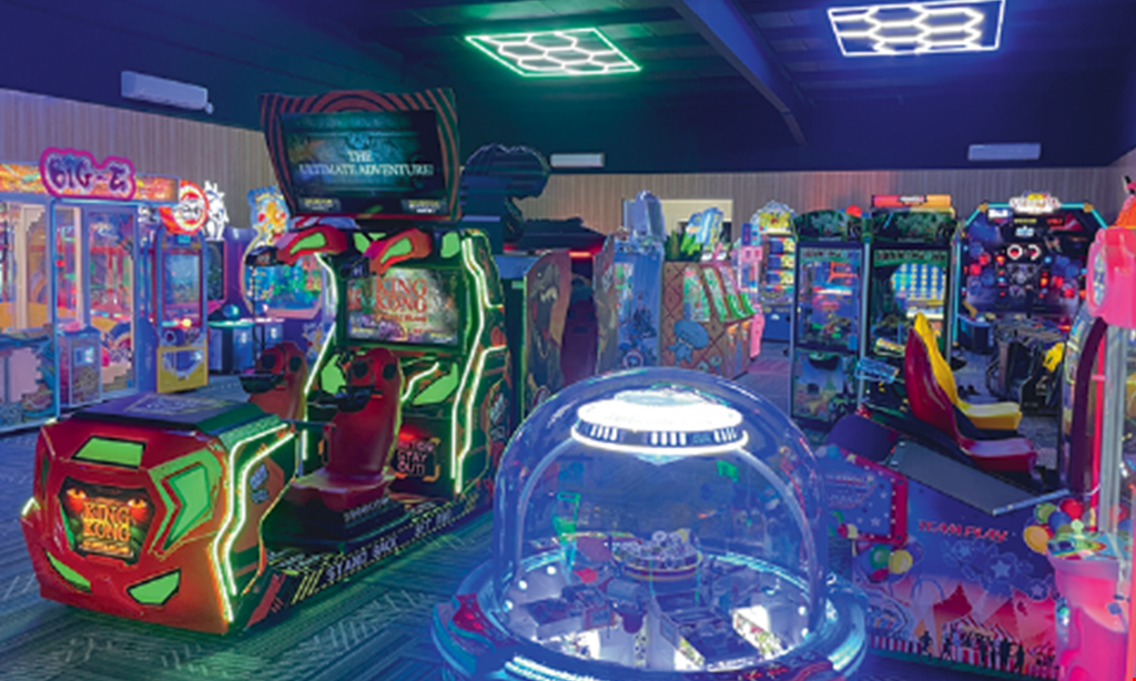 Product image for Colony Park Lanes & Games $10 for a $20 arcade card.