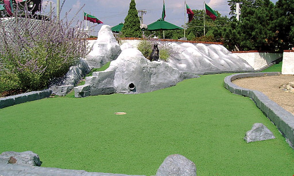 Product image for Pleasant Valley Miniature Golf Free water ice