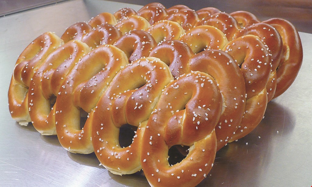 Product image for Philly Pretzel Factory $5 off any party tray. 