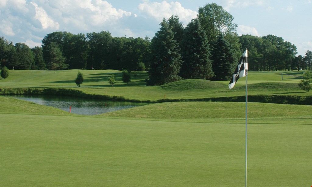 Product image for EAGLE CREST GOLF CLUB $104 For 18 Holes Of Golf With A Cart For 4 (Reg. $208)
