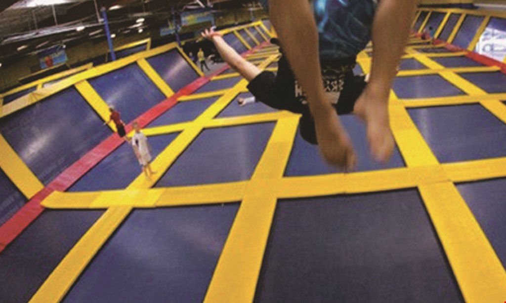 Product image for Sky High Sports Trampoline Park - Naperville $11.50 For 2 Hours Of Jump Time For 1 Person (Reg. $23)
