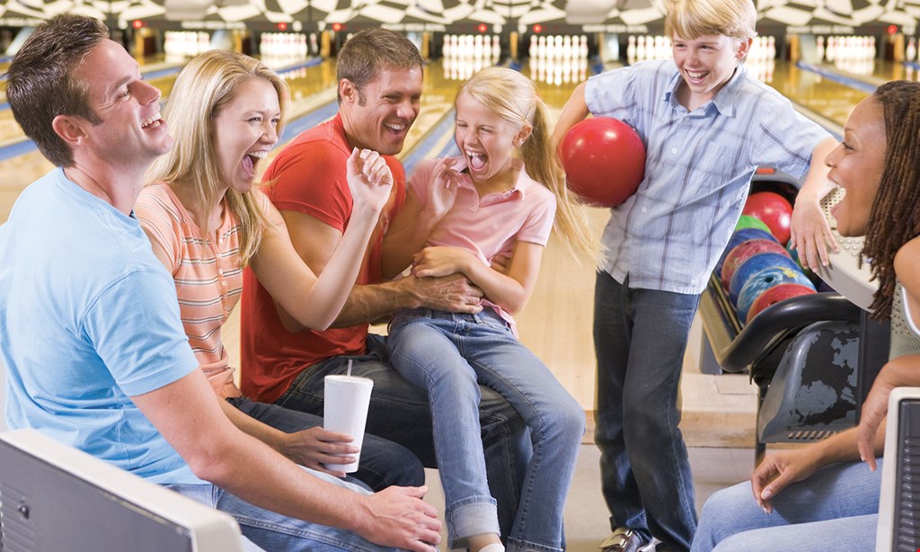 Product image for Del Lanes $30 For 2 Games Of Bowling, Shoe Rental, 1 Large Cheese Pizza & 1 Pitcher Of Soda For 4 People (Reg. $64)