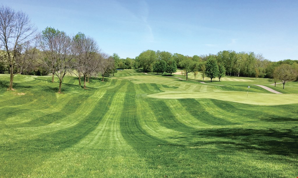 Product image for Chalet Hills Golf Club $75 For 18 Holes Of Golf For 2 With Cart (Reg. $150)