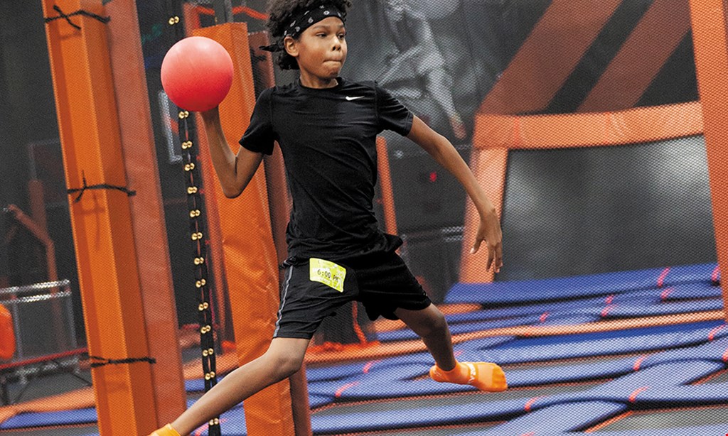 Product image for Sky Zone - Greenfield $22 For 90 Minutes Of Jump Time For 2 People (Reg. $44)