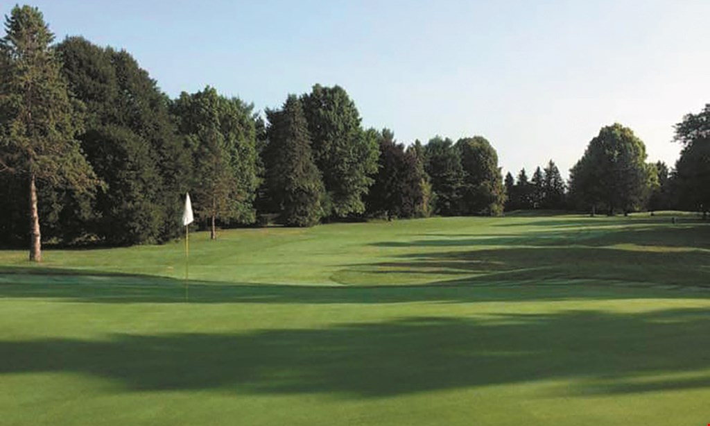 Product image for Shadow Lake Golf & Racquet Club $49 For 18 Holes Of Golf For 2 People With Cart (Reg. $98)