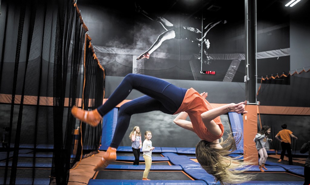 Product image for Sky Zone Trampoline Park $15 For 1 Hour Of Jump Time For 2 People (Reg. $30)