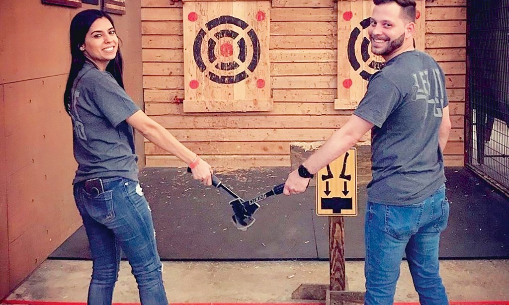 Product image for Stumpy's Hatchet House-West Chester $50 For 1 Hour Of Axe Throwing For 4 People (Reg. $100)