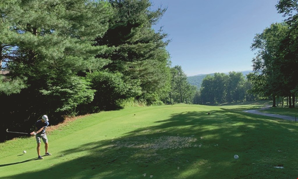 Product image for Somers National Golf Club $120 For 18 Holes Of Golf With Carts For 4 (Reg. $240)
