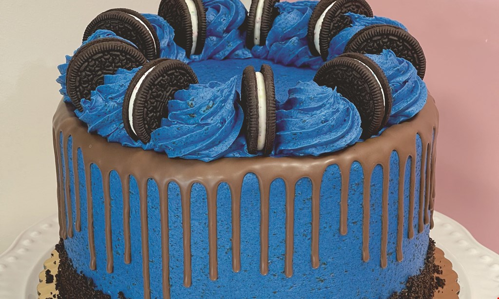 Product image for Smallcakes Cupcakery & Creamery $15 for $30 Worth of Cupcakes, Cakes, Ice Cream, Milkshakes & More
