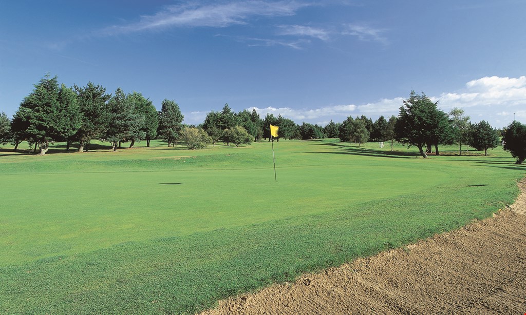 Product image for Timberlane Country Club $40 For 18 Holes Of Golf For 2 With Cart (Reg. $84)